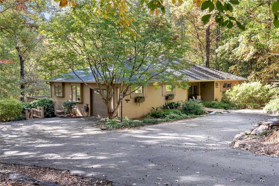 6011 Rill Court