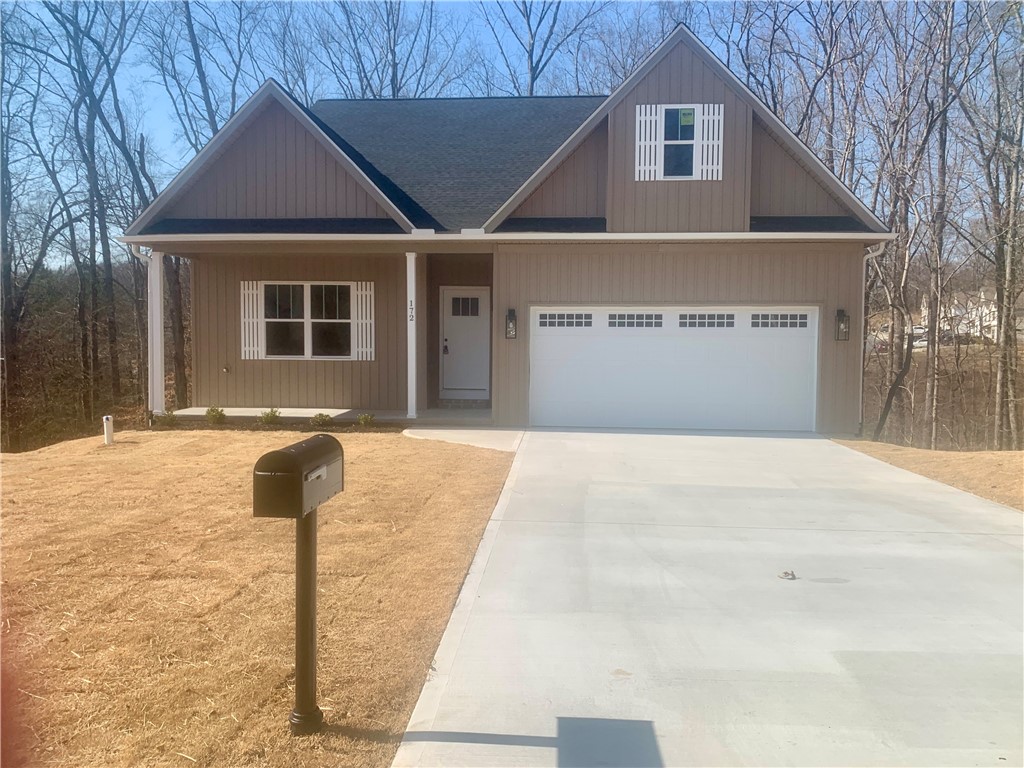 174 Grand Oak Circle
