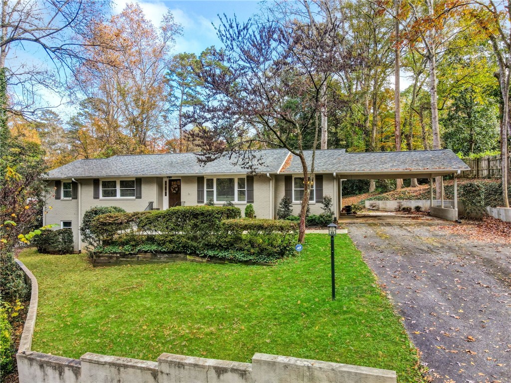 6 Poplar Drive