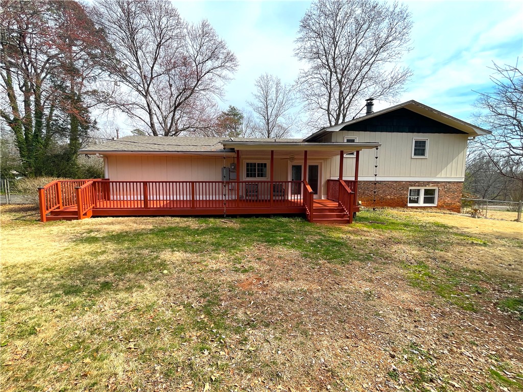 1842 Sequoya Way