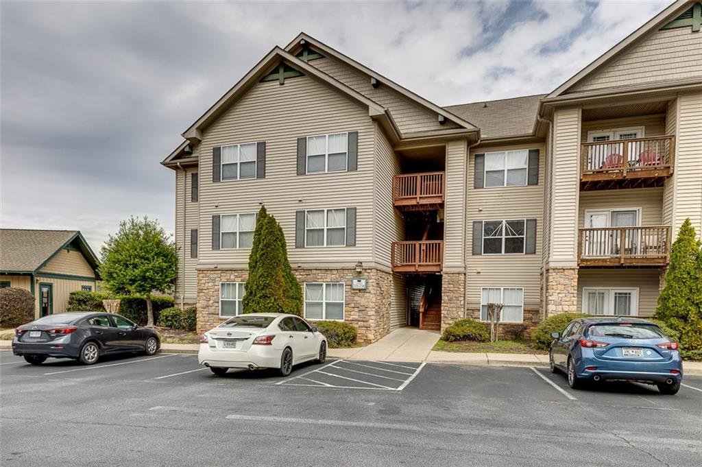 733 Harts Cove Way