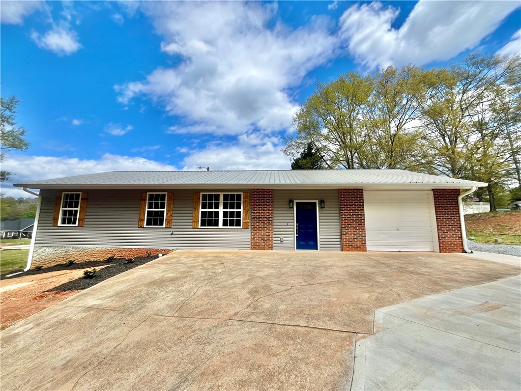 216 Sussex Way