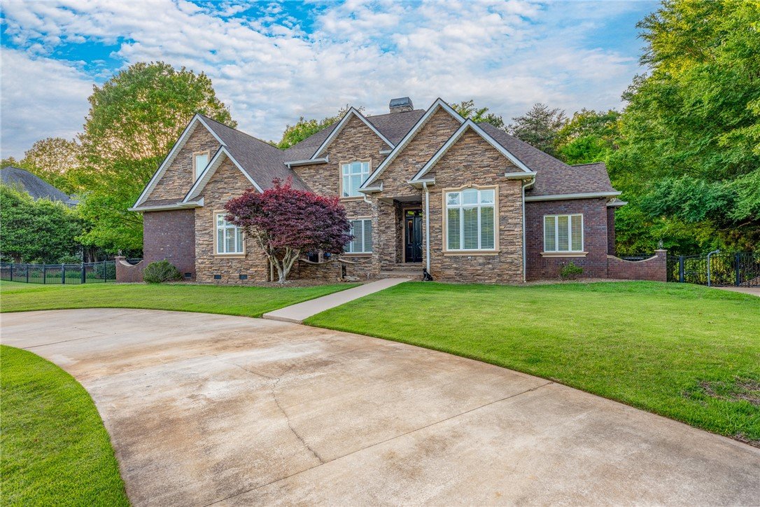 308 Compass Point