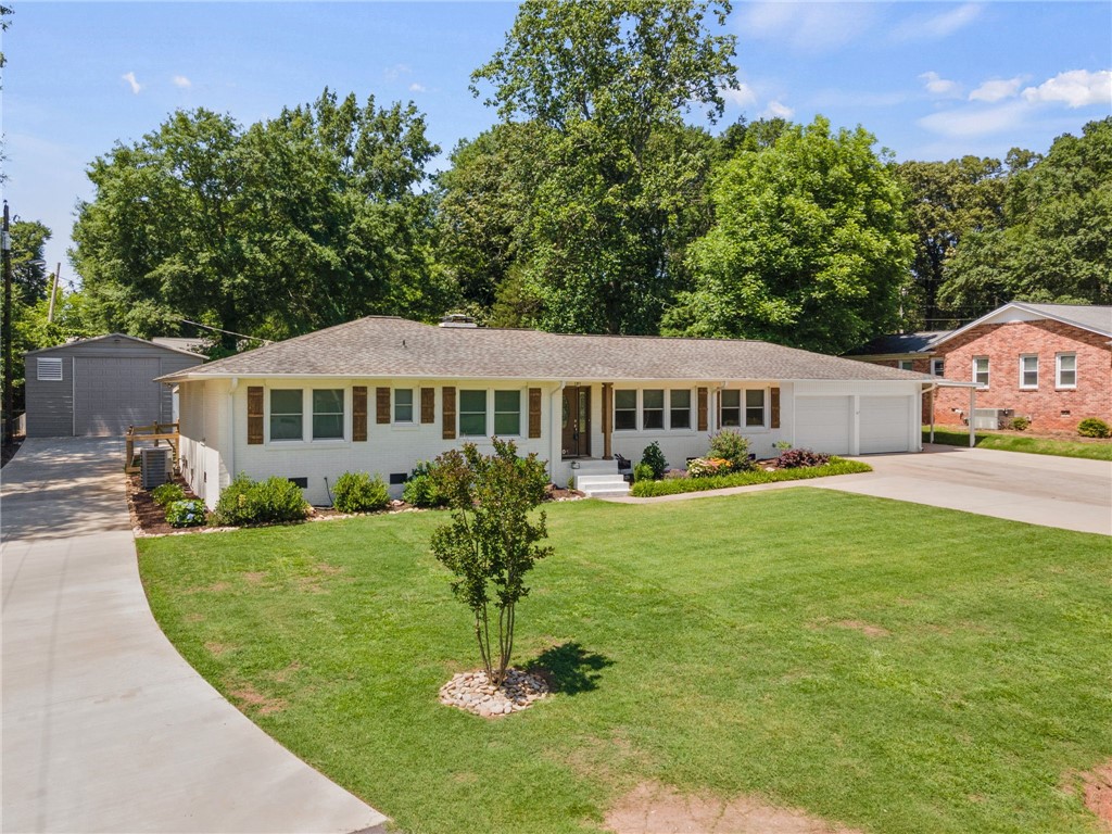 406 Binewood Lane