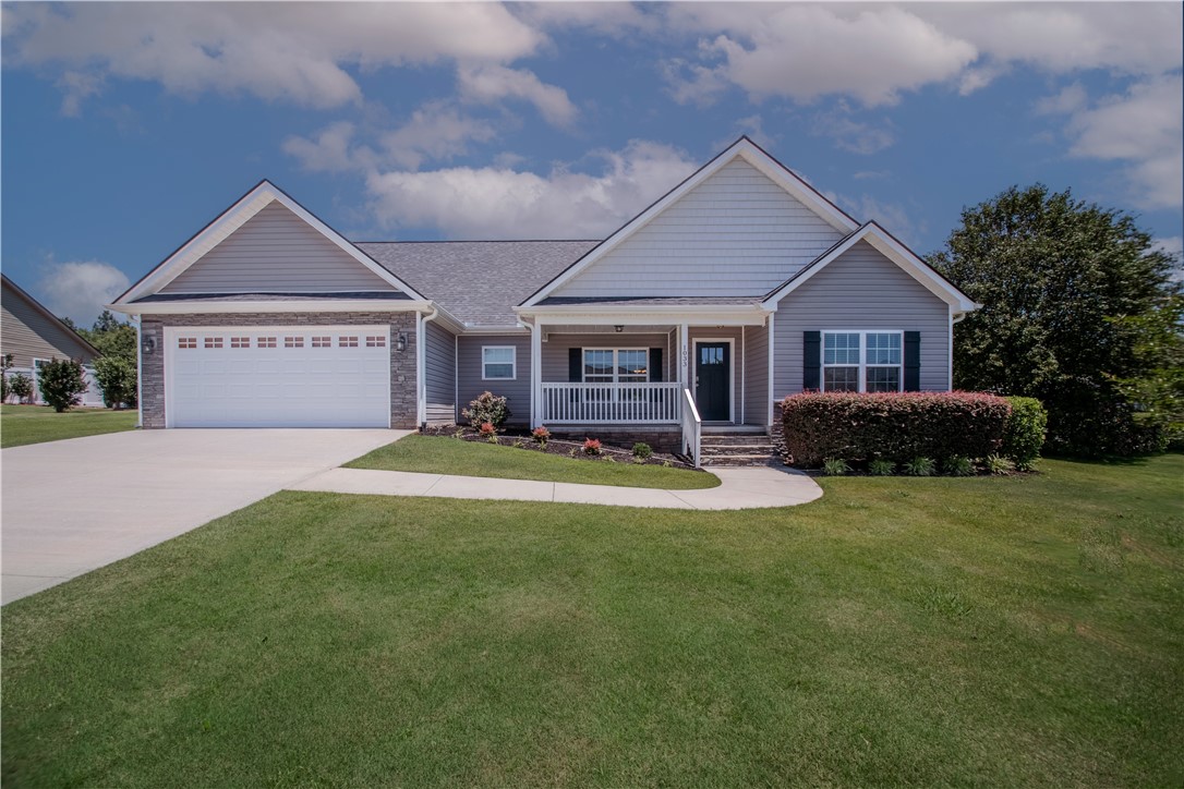 1033 Stoneham Circle