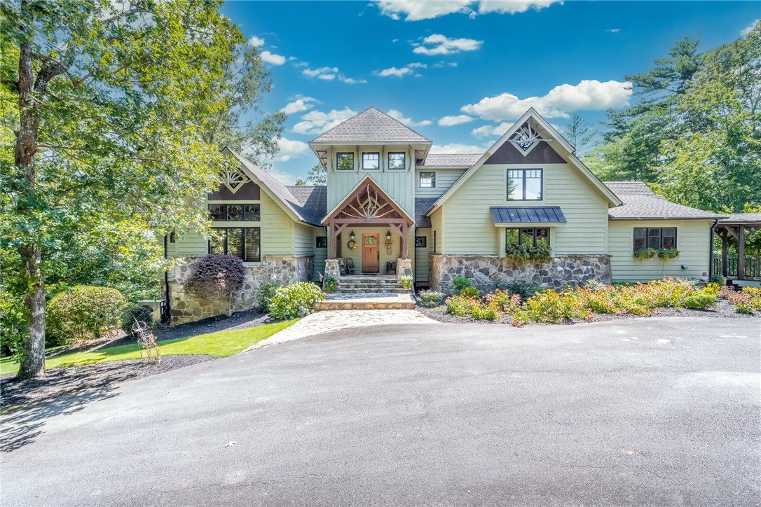 211 Vineyard Park