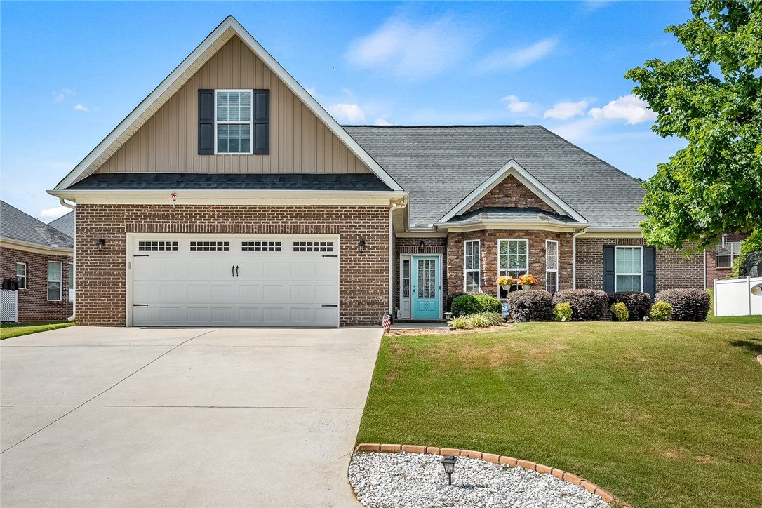 302 Wilkes Way