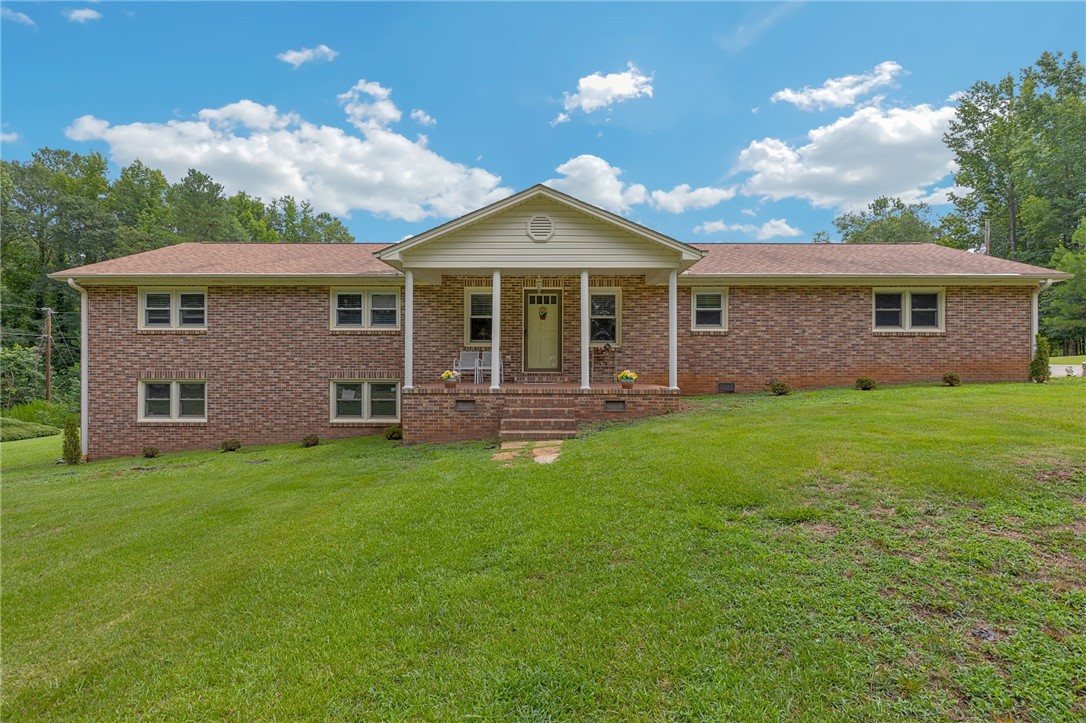 1219 Lakeside Drive
