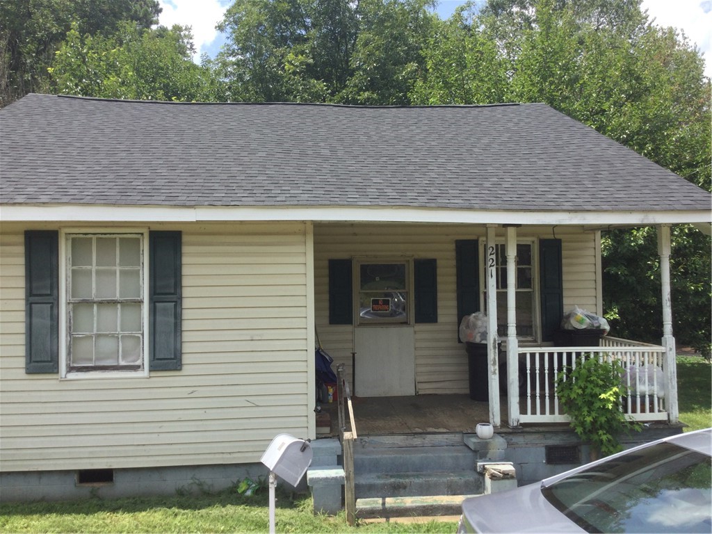 221 L Street