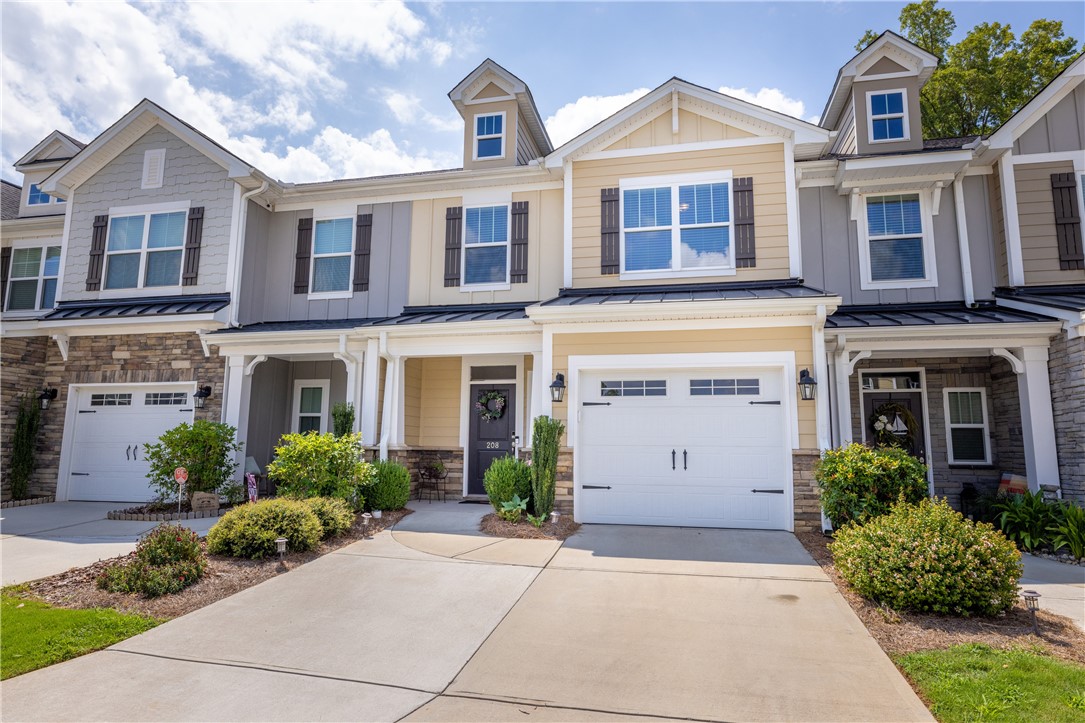 208 Nautique Court