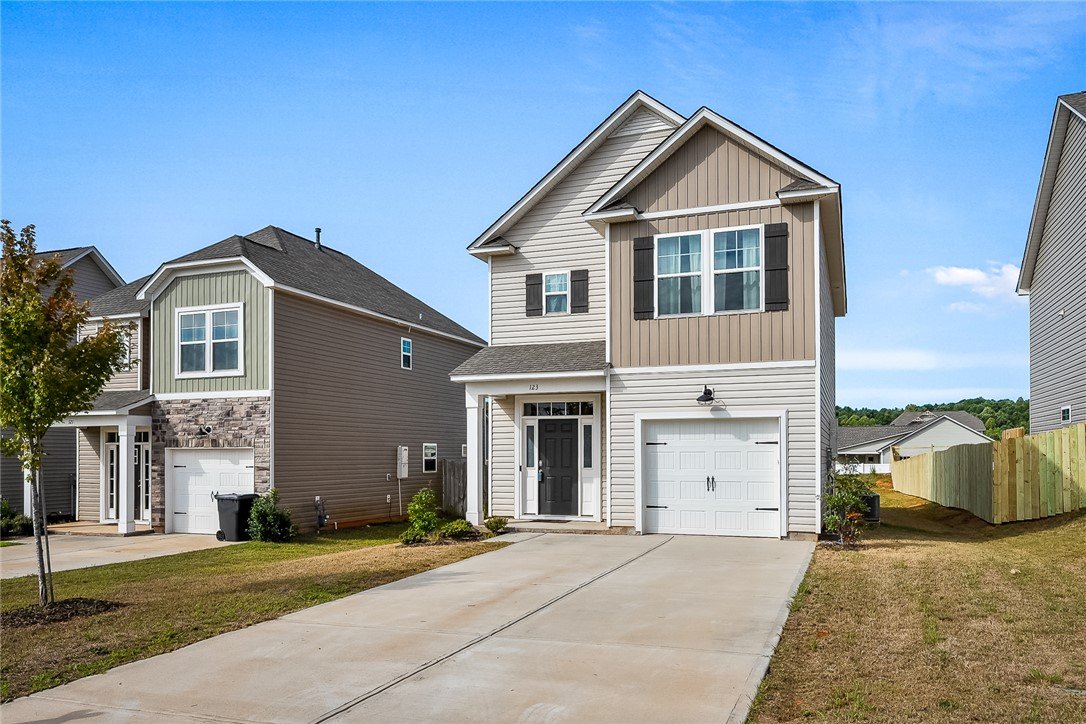123 Weaver Way