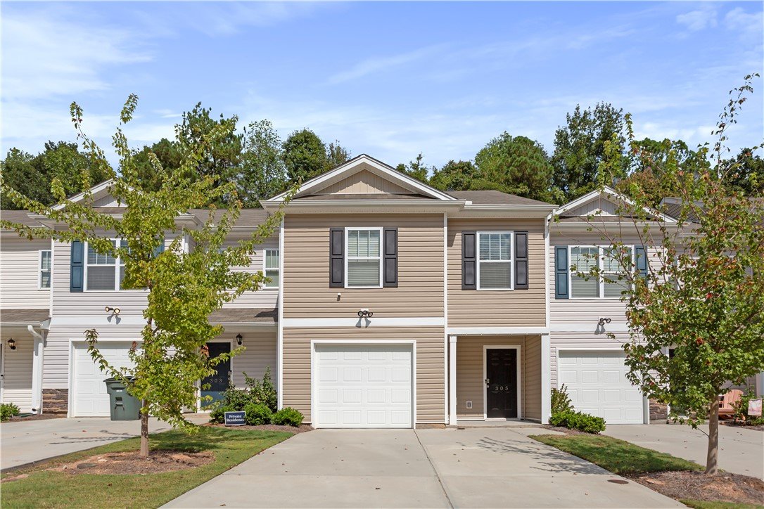 305 Oakmont Valley Trail
