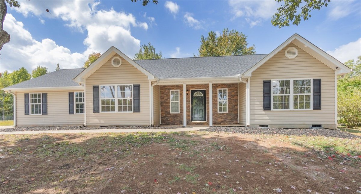 1015 Blumefield Road