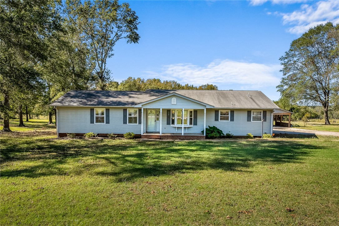 115 Boxwood Lane