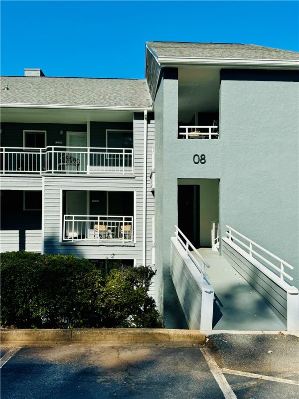 811 Northlake Drive