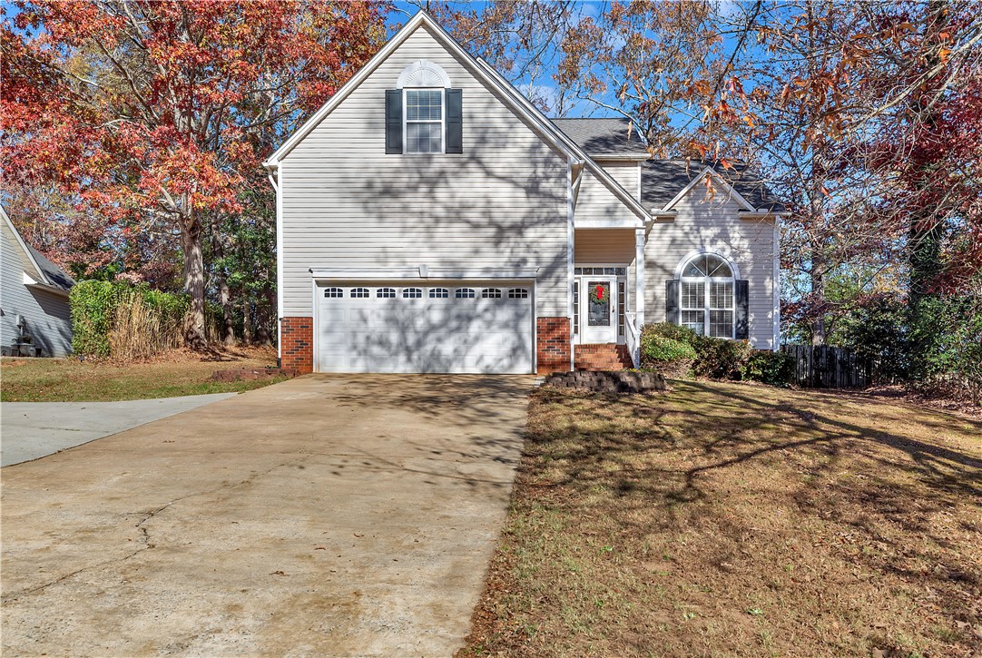 909 Meadow Creek Drive