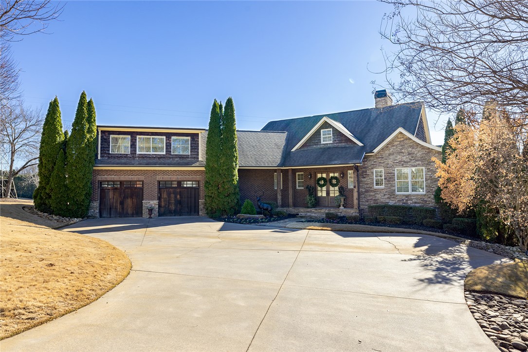 220 Pine Ridge Drive