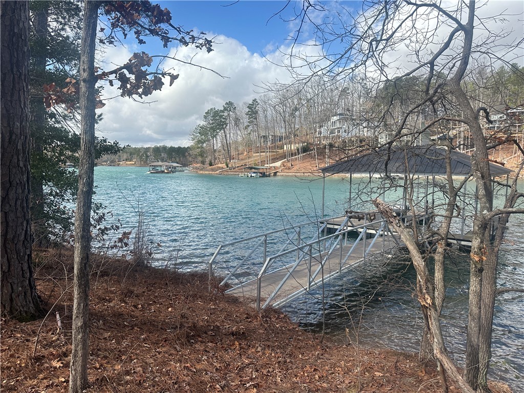Lot 6 Deep Water Way