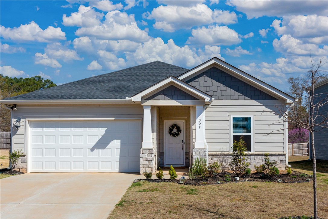 329 Roderick Lane