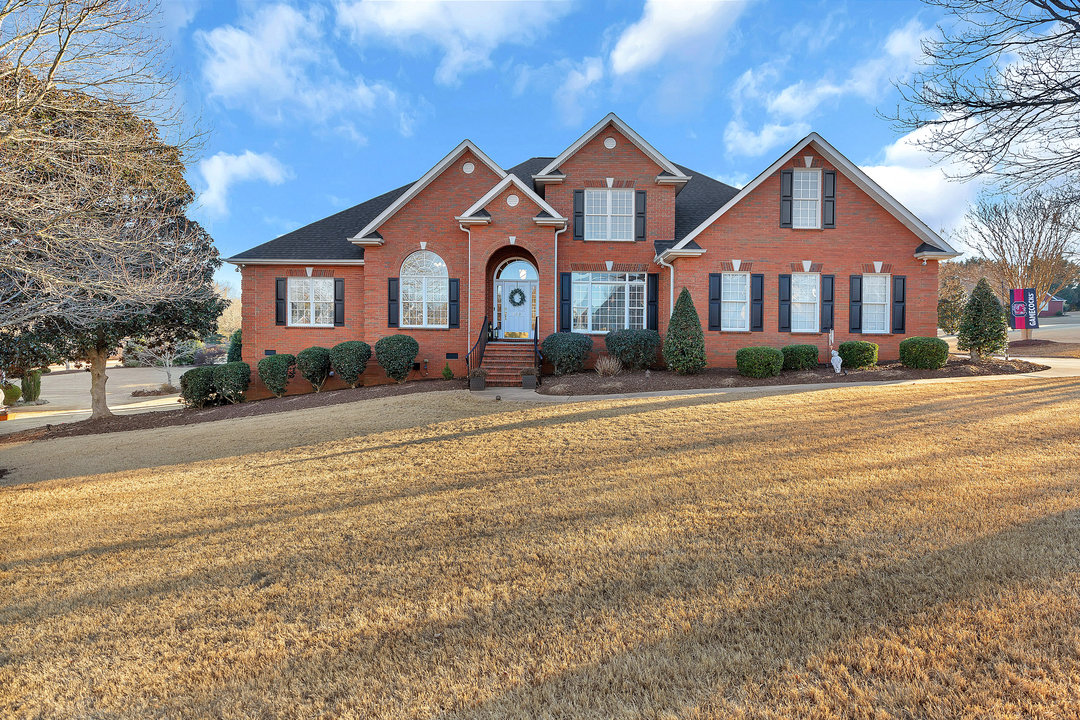 103 Grassy Knoll Way