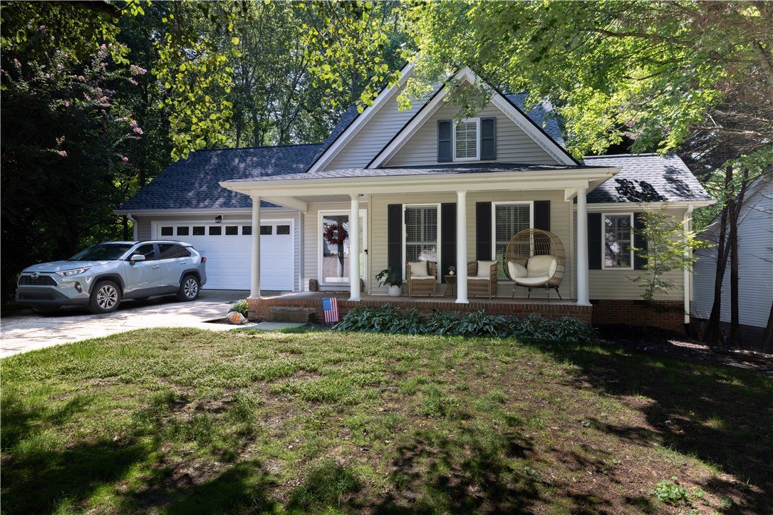 114 Grand Oak Circle