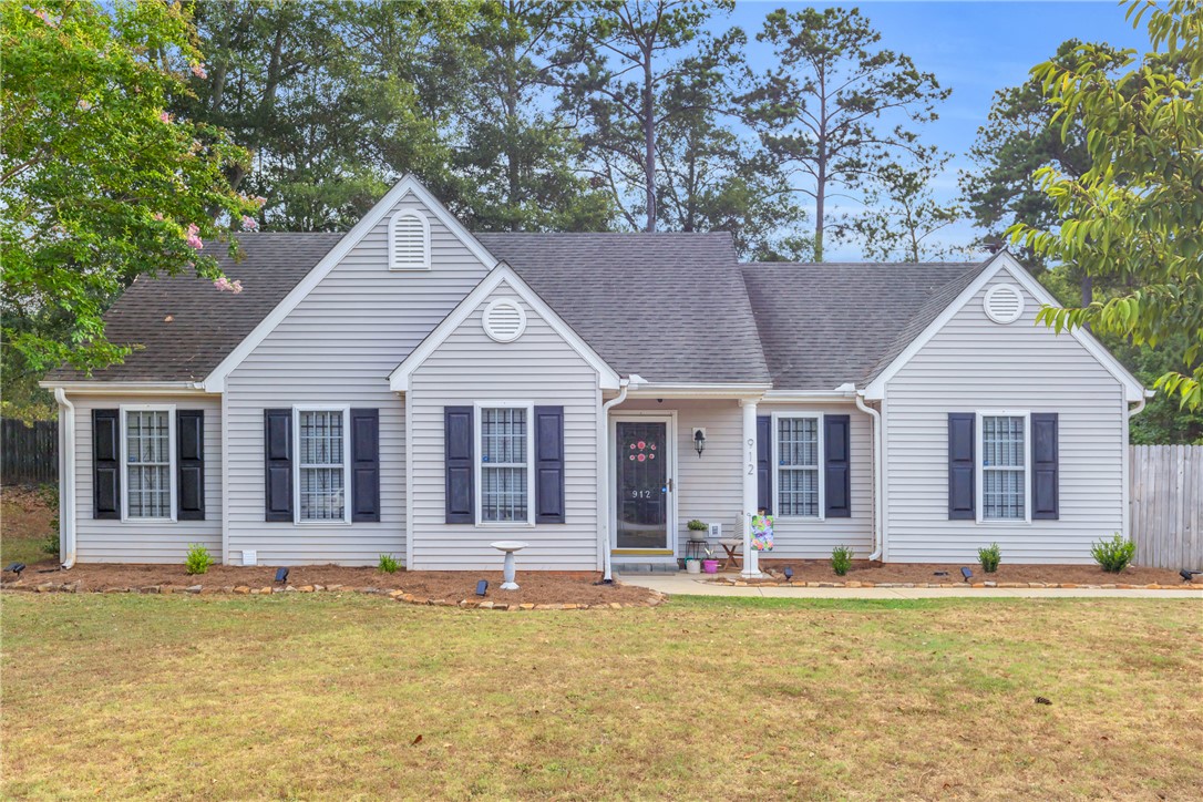 912 Pine Top Circle