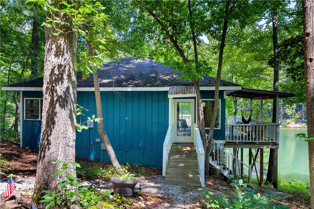 215 Nature Lane
