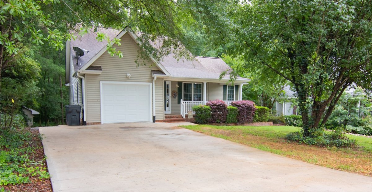 124 Grand Oak Drive
