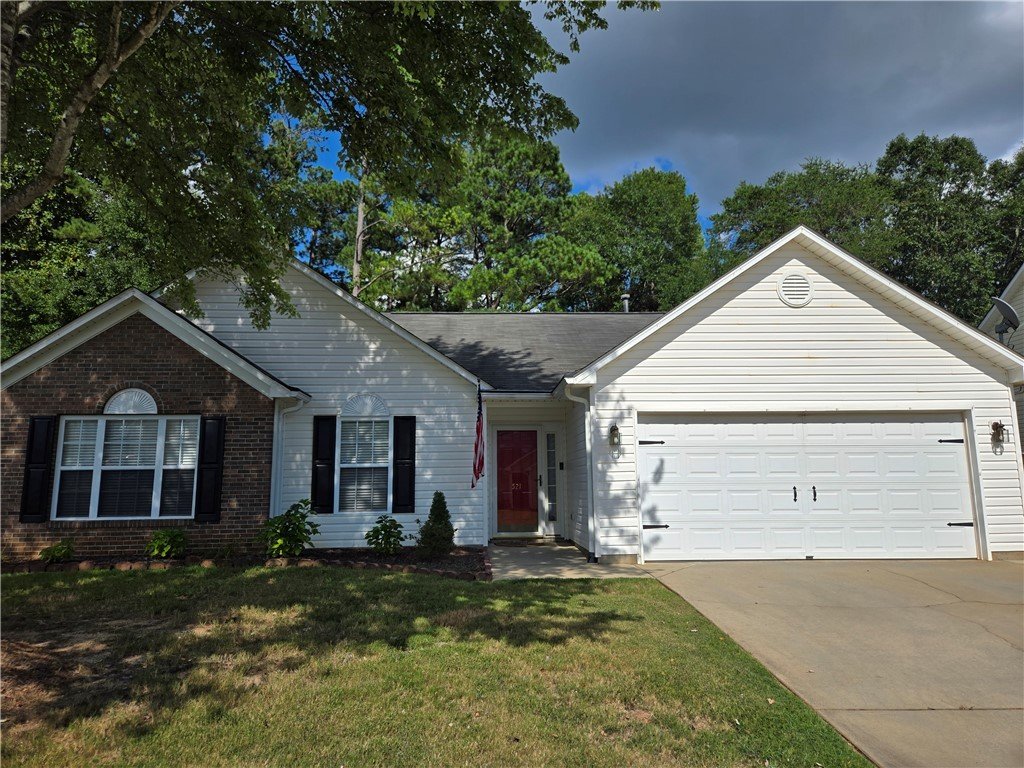 521 Cardinal Woods Way
