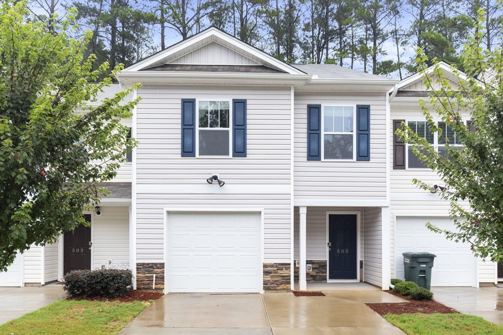 505 Oakmont Valley Trail