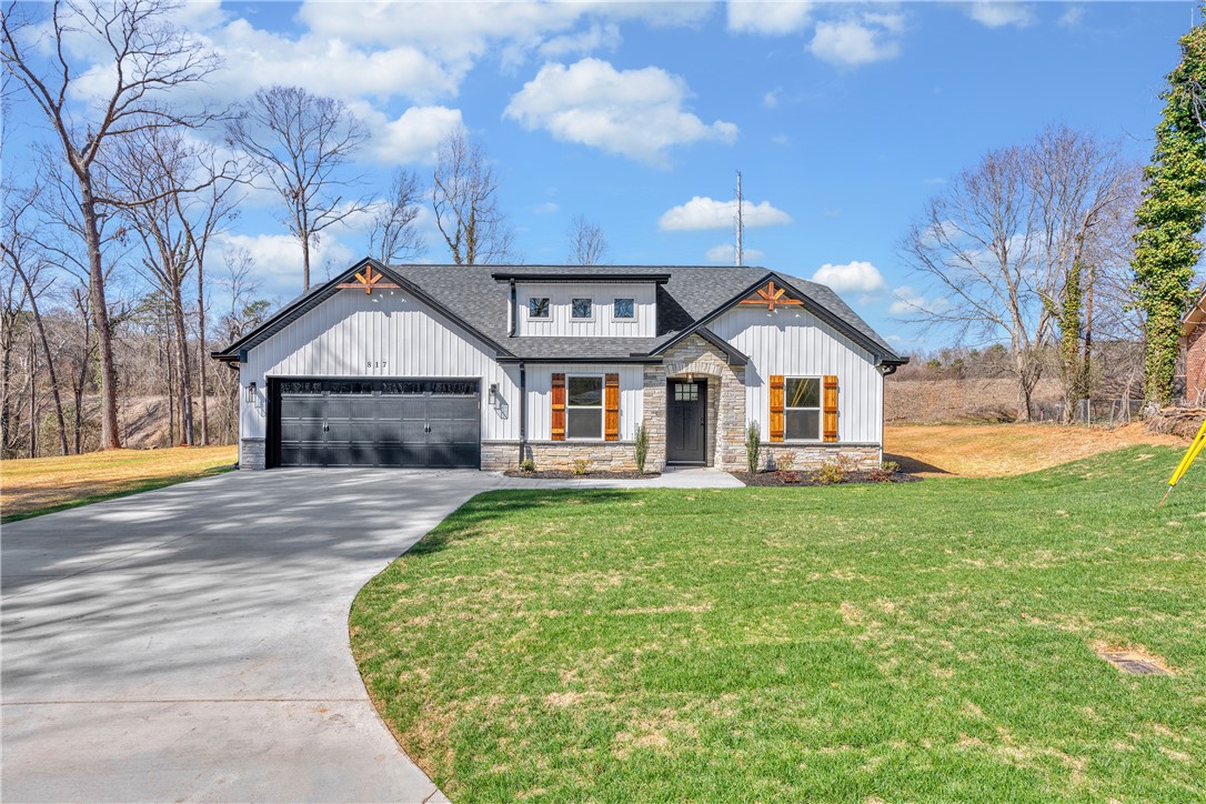123 Yellow Pine Drive