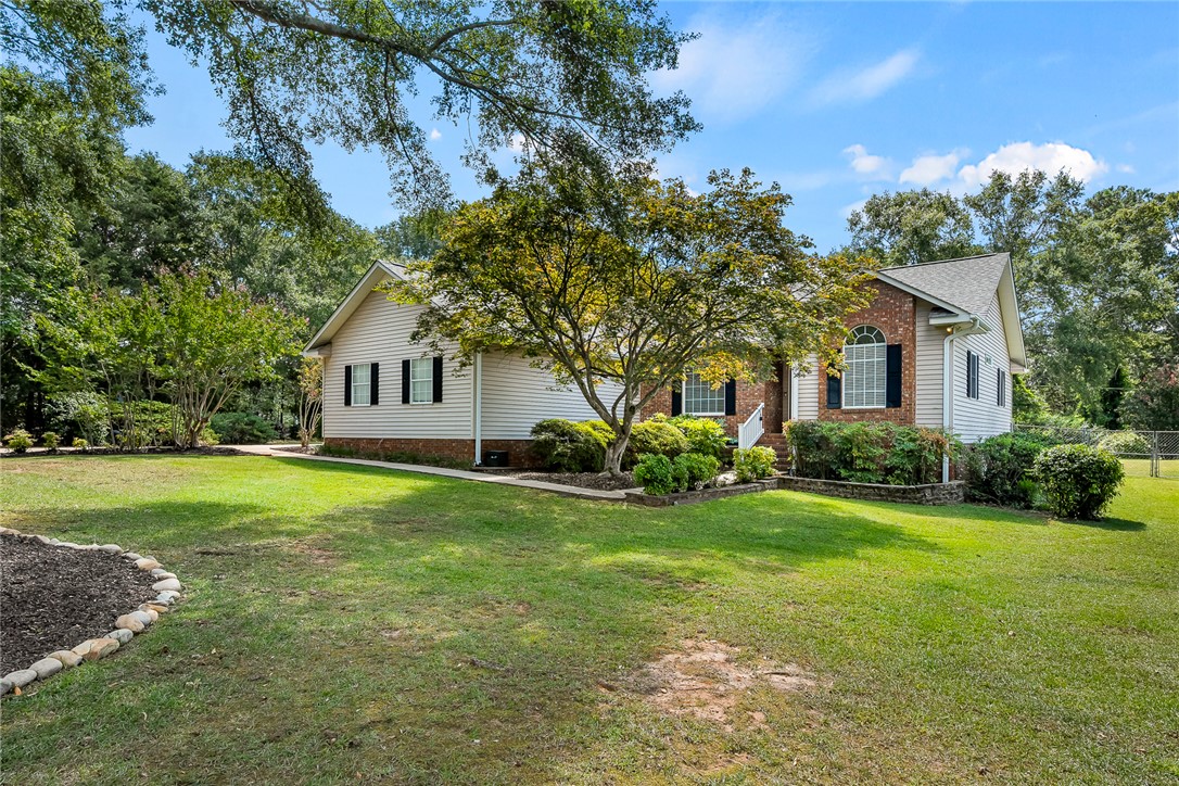 617 Walnut Way