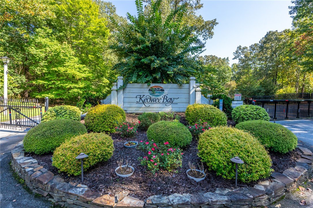 407 Clearwater Cove