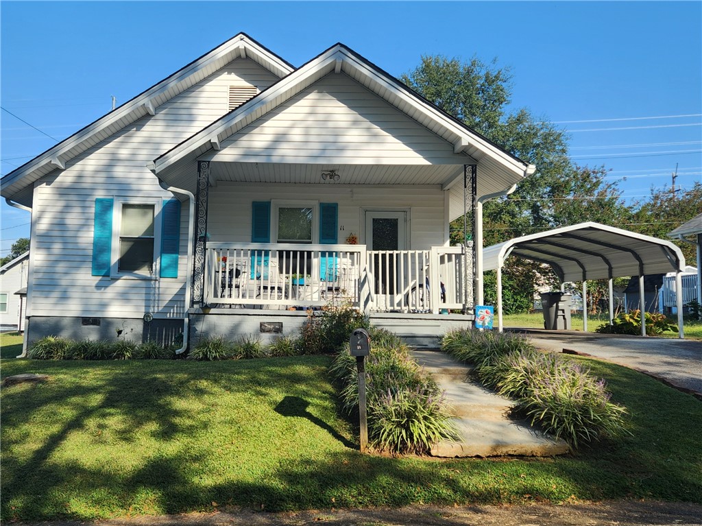 11 Hedgepath Street