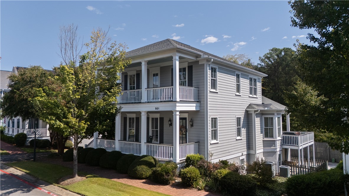 501 Village Walk Lane