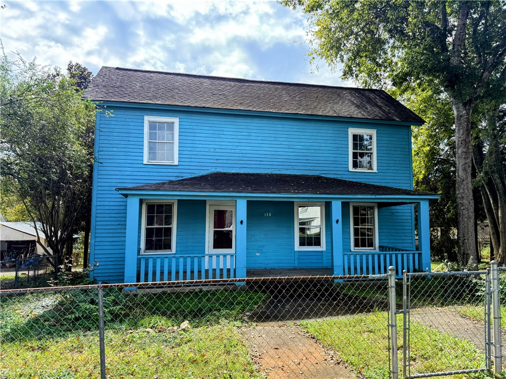 614 Broadway Street