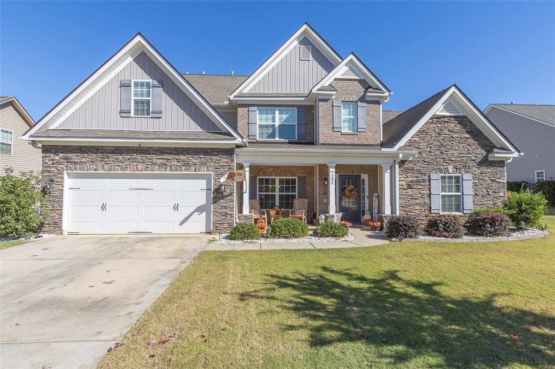 202 Graceview West