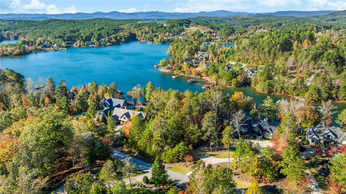 374 Peninsula Ridge