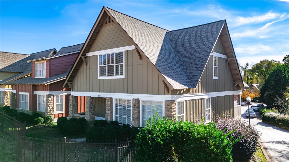 101 West Lane 1107