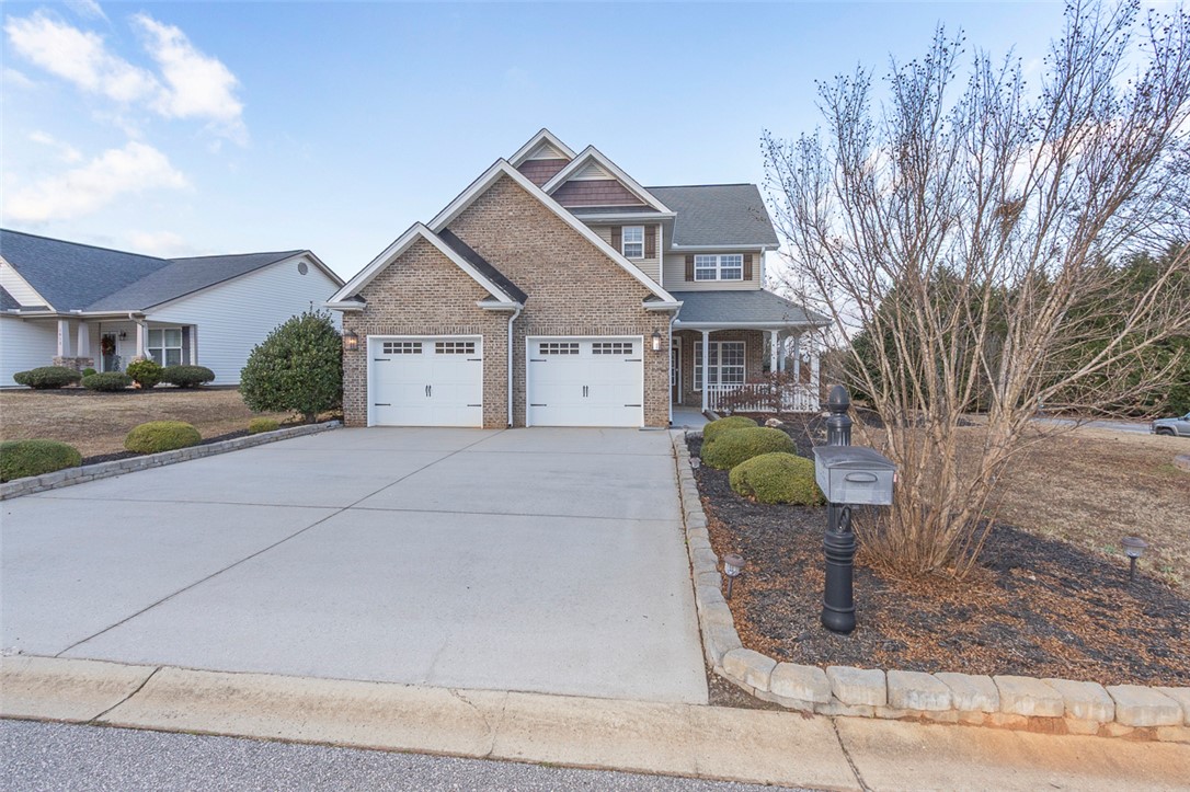 1015 Whirlaway Circle