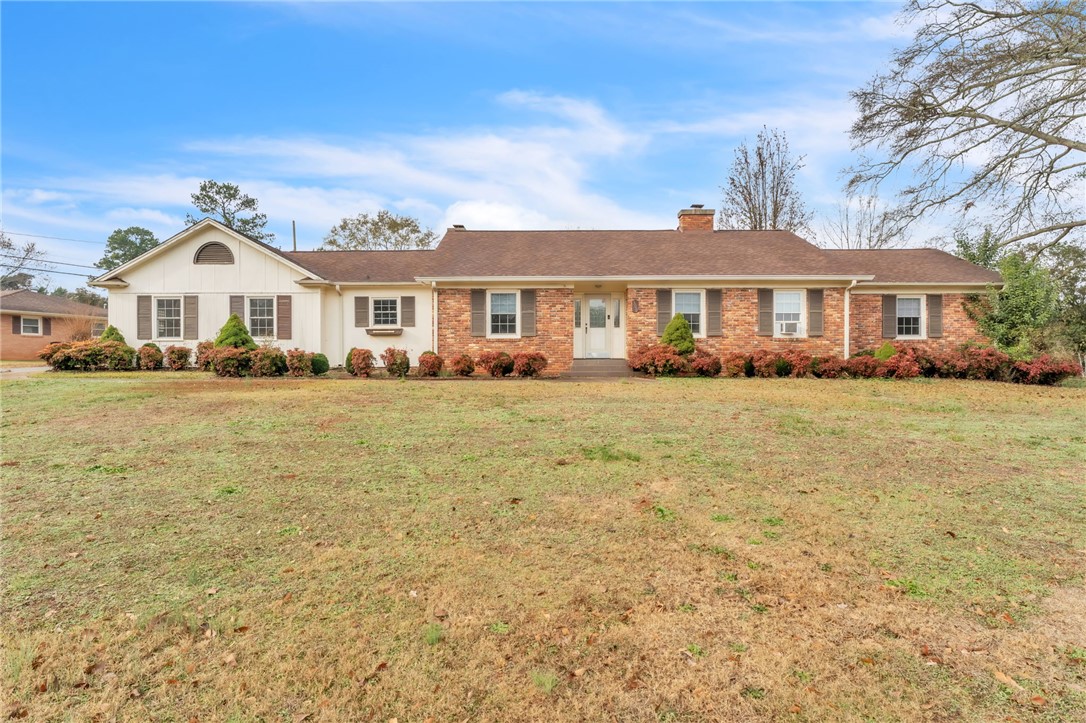 300 Woodfern Circle