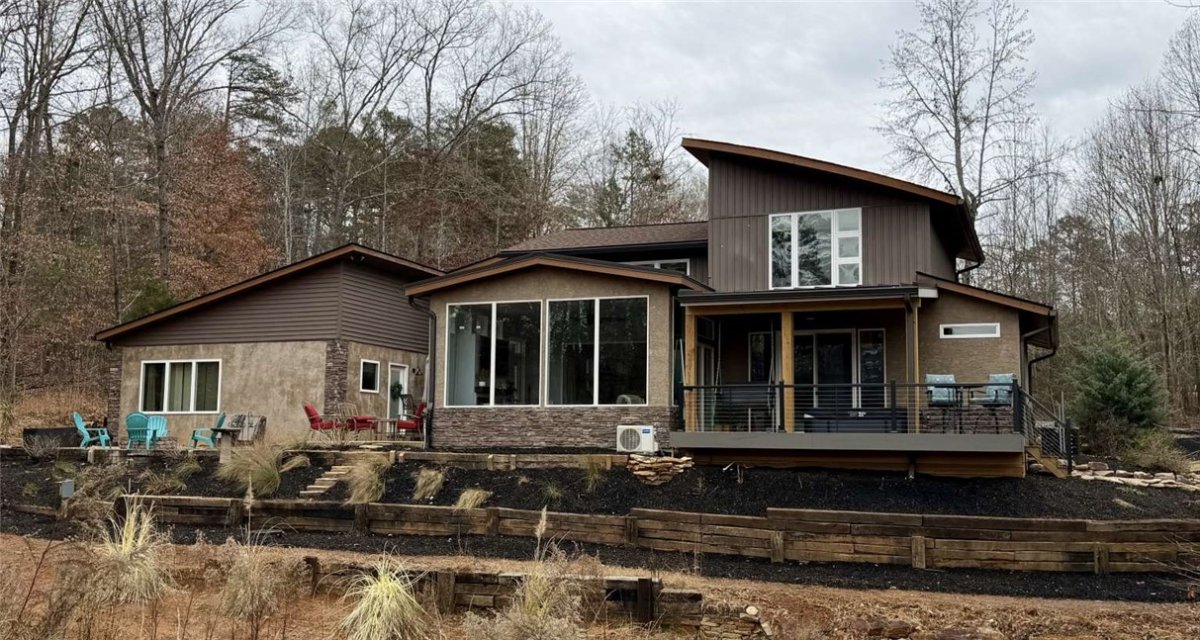111 N Hogan Drive