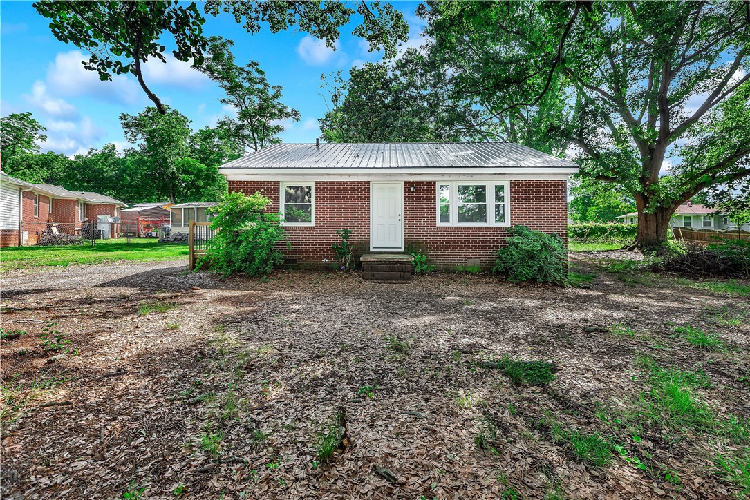 101 Mimosa Court