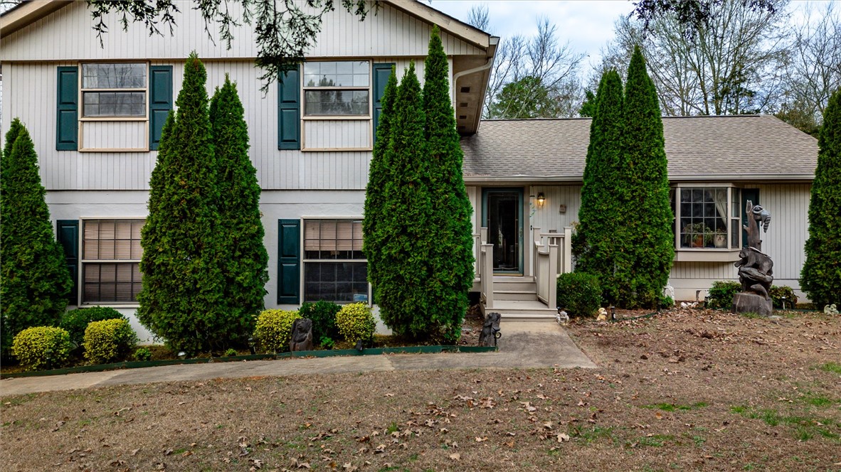 101 Surrey Lane