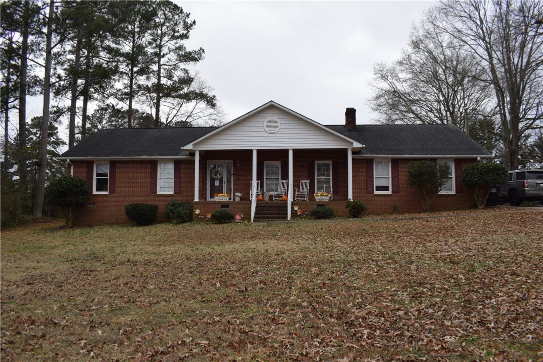 703 Centerville Road