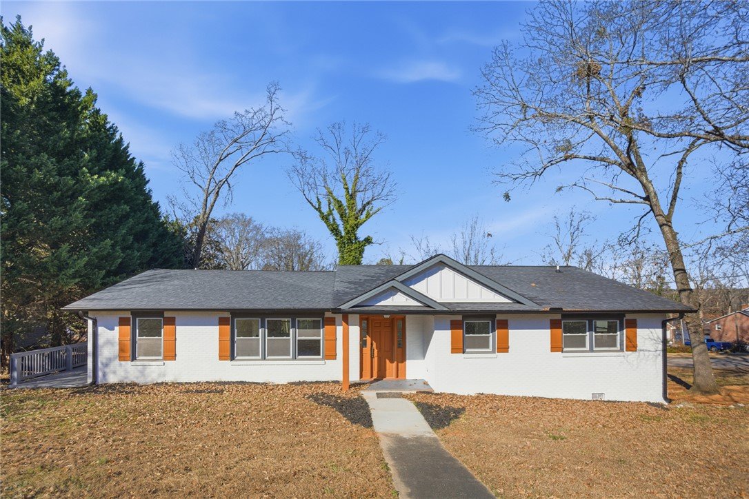707 Woodlake Road