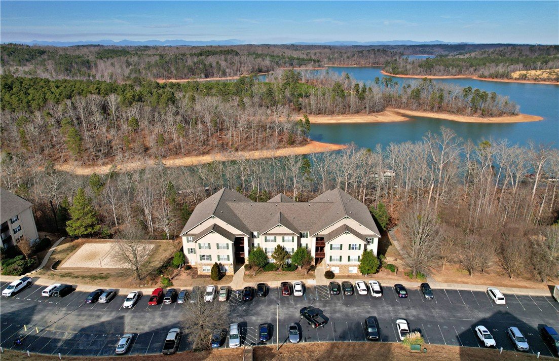 302 Harts Cove Way