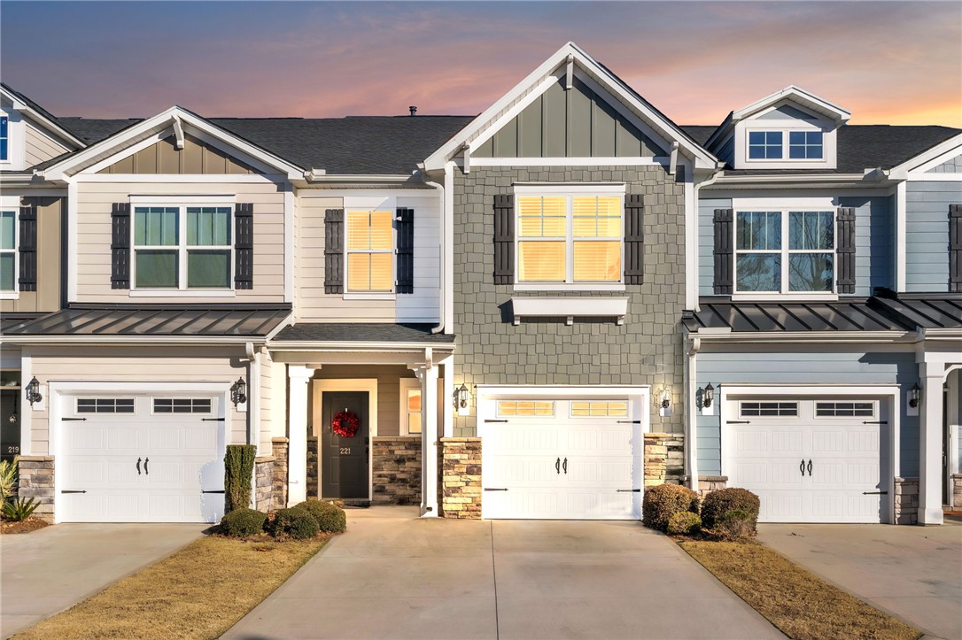 221 Nautique Court