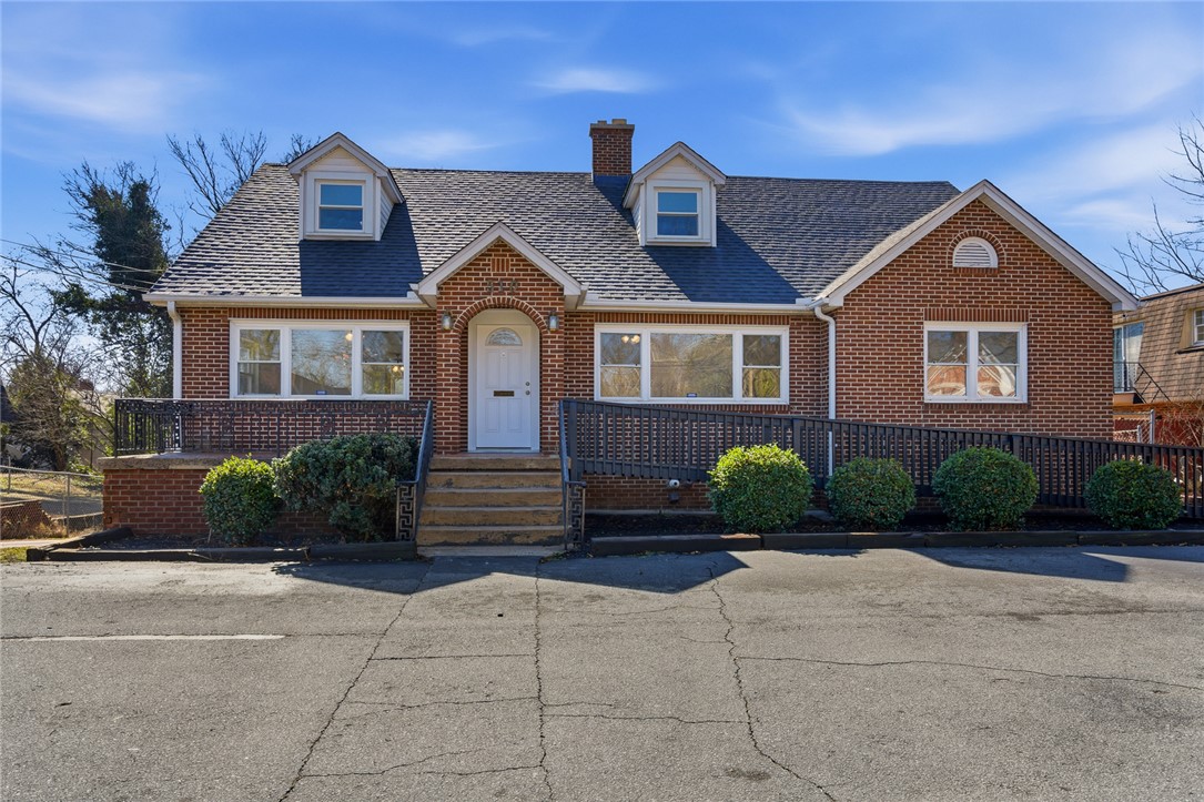510 E Calhoun Street