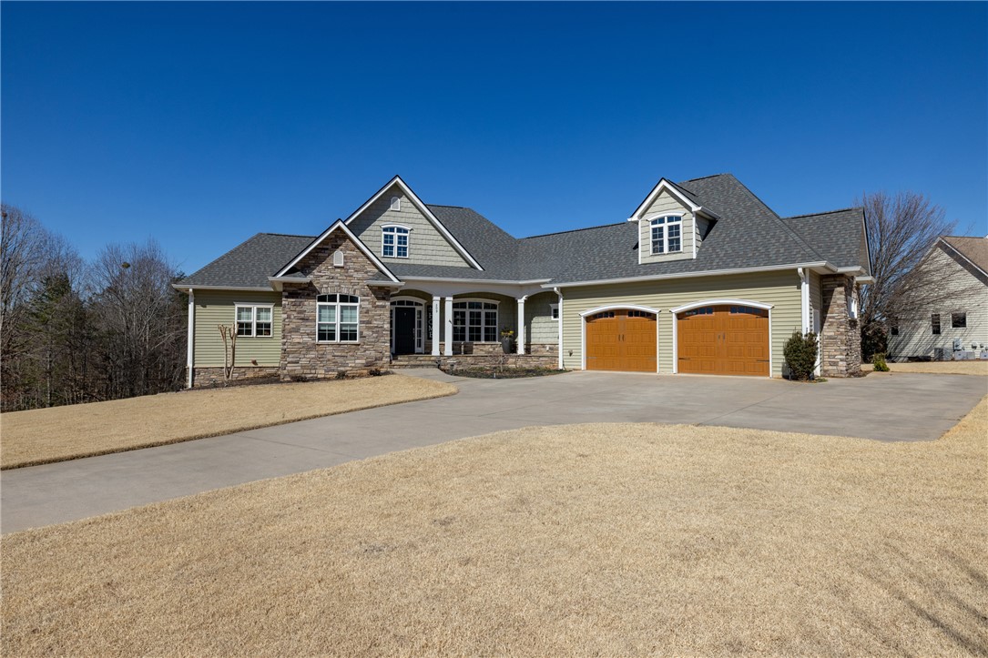 209 Crestridge Drive
